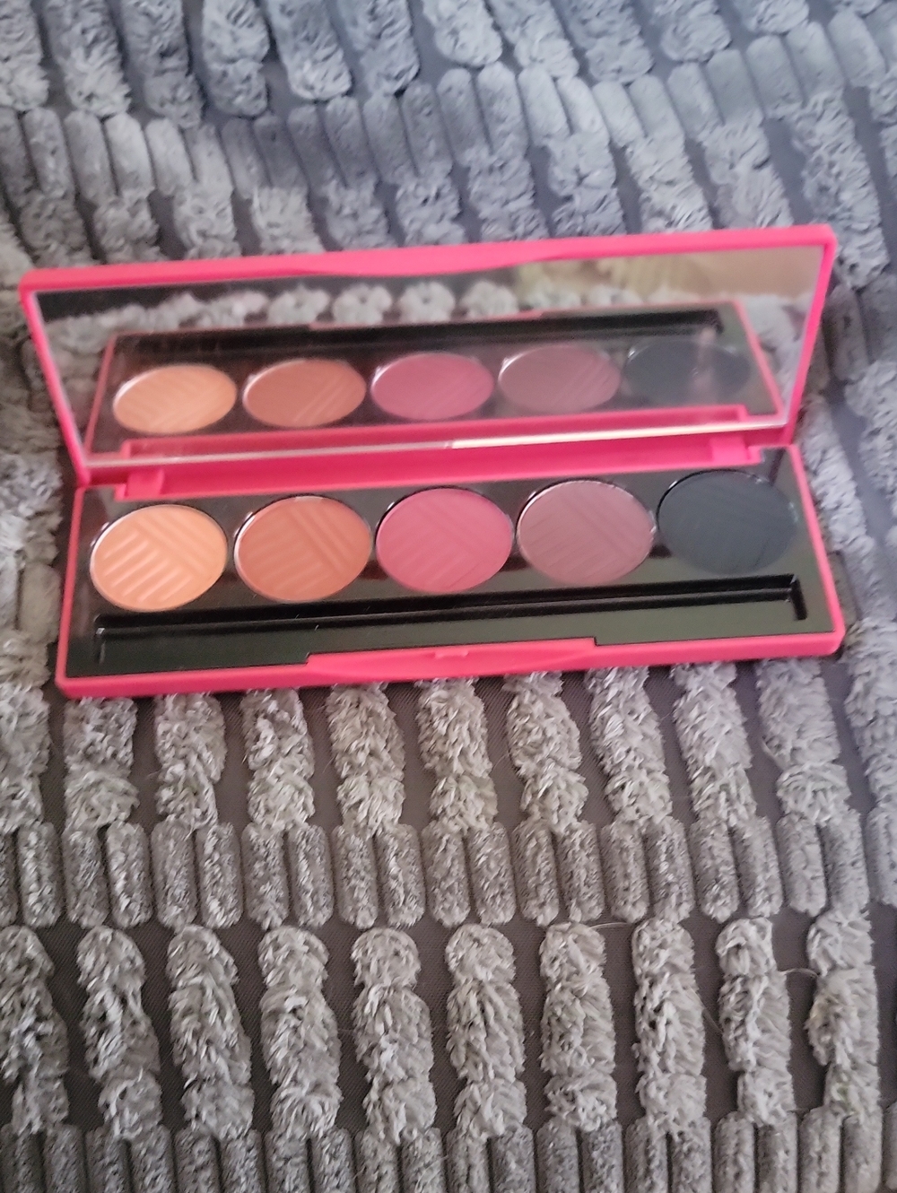 Dose of Colors - Blushing Berries Eyeshadow Pallette